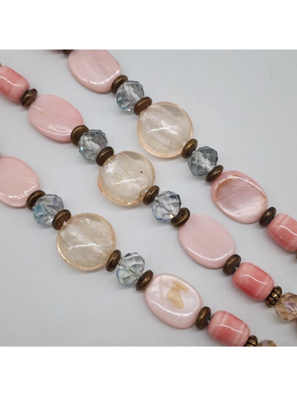 Hildie & Jo Natural Shell Pink Beaded Jewelry String Set For Crafting & DIY - Picture 3 of 4